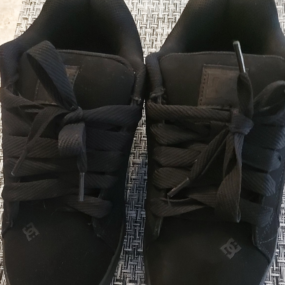 DC Men's Black Sneakers